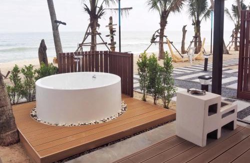 Sichon Hotel | Sichon Glamping Resort, Beachfront
