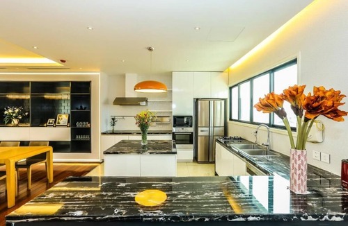 Ba Dinh Apartment | Signature Duplex-3Rooms-3Bathroom-Spacious Balcony