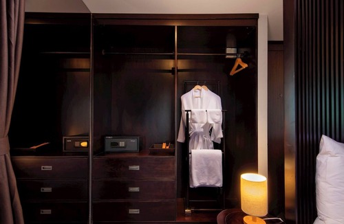 Bai Chay Apartment | Silver Room in Scarlet Pearl Cruise