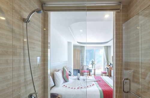 Tran Phu Beach Hotel | Siren Flower Hotel