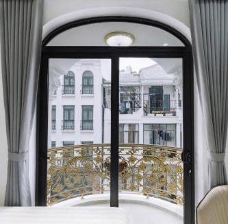 Cat Ba Hotel | Six Brothers Boutique Hotel