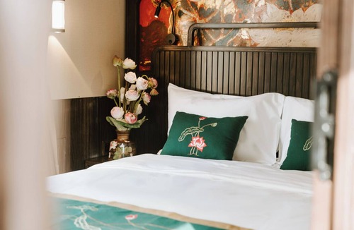 Hoan Kiem Boat Rental | SJourney Luxury Train -Southbound Legacy