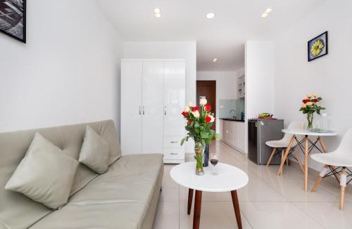 Tan Binh Apartment | Sky Center Near Airport