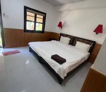 East Ham Tien Beach Bed & Breakfast | Sky Home