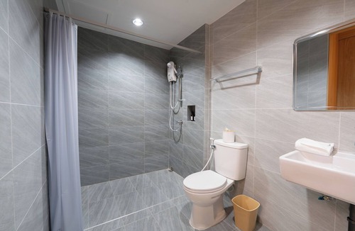 Don Hua Lo Hotel | Snooze Hotel Amata