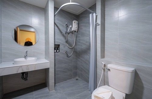 Don Hua Lo Hotel | Snooze Hotel Amata