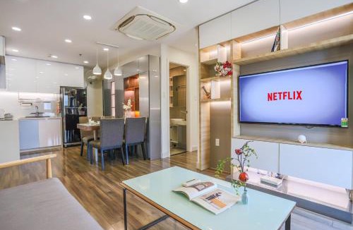 Phuong 8 Apartment | SOJO Lumiere Aparts - Terra Royal, Luxury and Central Spot