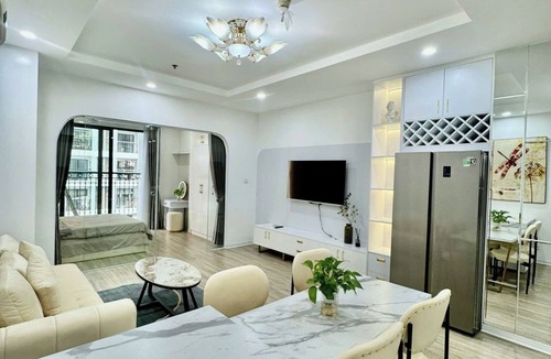 Hai Ba Trung Apartment | SOL- Vinhomes Times City & Park Hill