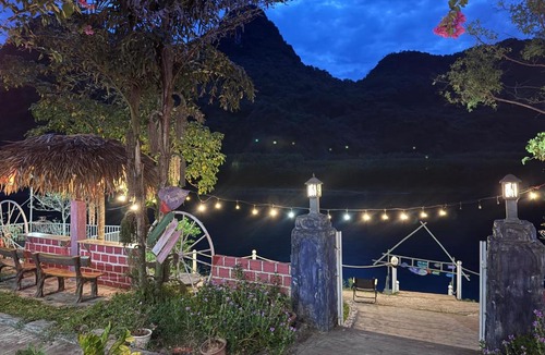 Phong Nha House | Son River House