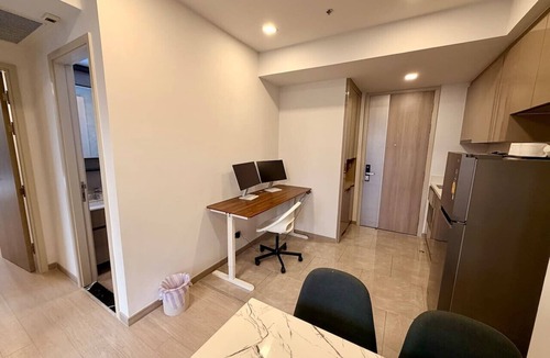 Rama 9 Apartment | Spacious 2 Bed w/Pool, Sauna & Gym, 300m from MRT
