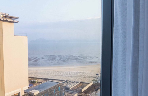 Ha Long Apartment | Spacious 2BR City View | Stylish Living at A La Carte