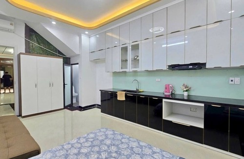 Quang An House | “Spacious 4–5BR House Tay Ho – Perfect for Families & Groups”