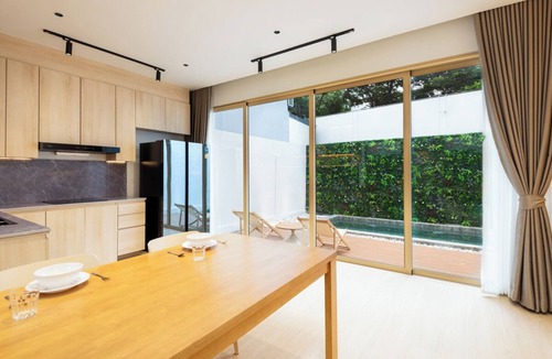 Wattana Villa | Spacious 4BR Muji Home With Loft & Pool in Ekkamai