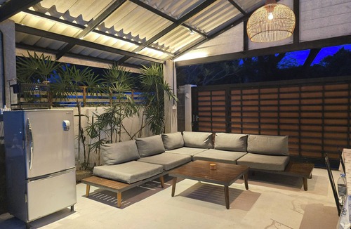 Chang Phueak House | Spacious 5-bedroom house with private pool in Jed yod Chiang Mai 5min to Nimman