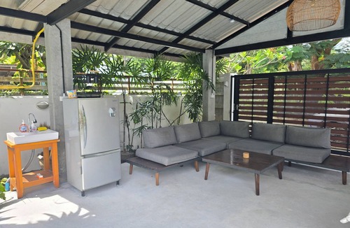 Chang Phueak House | Spacious 5-bedroom house with private pool in Jed yod Chiang Mai 5min to Nimman