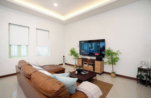 Si Phraya House | Spacious Heritage House Prime Location Family Stay