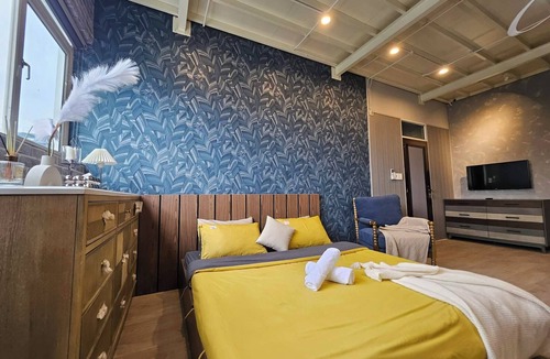 Ho Chi Minh City Apartment | Spacious 8-bedroom apartment with AC in beautiful Thành phố Hồ Chí Minh