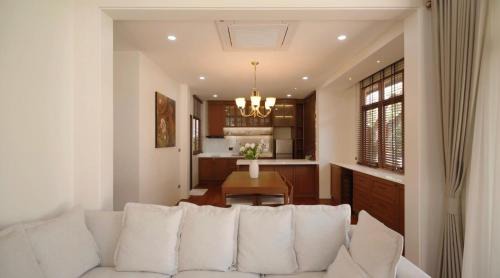 Hang Dong Cabin | Spoonamore Villa