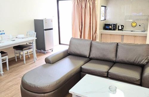 Hua Mak Apartment | Sri Close