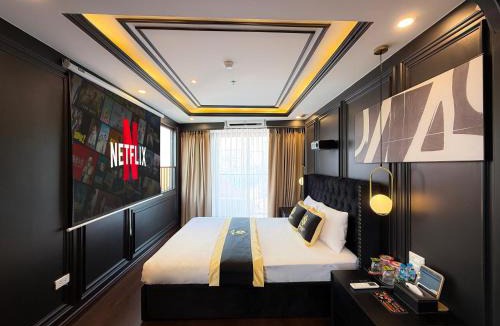 Van Mieu Hotel | Star Night West Lake Premium Hotel