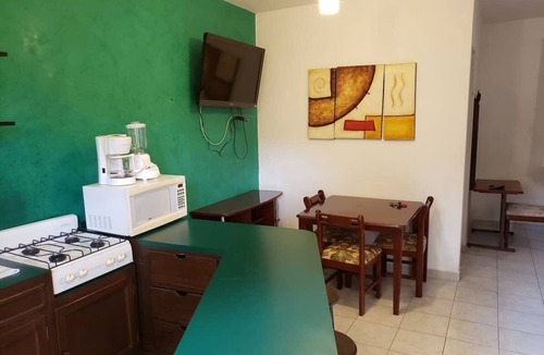 Tuxtla Gutierrez Apartment | Studio con Jardin y AC en Residencial Campestre & Starbucks