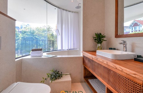 Dich Vong Apartment | Stunning Junior Suite in 22Land Residence