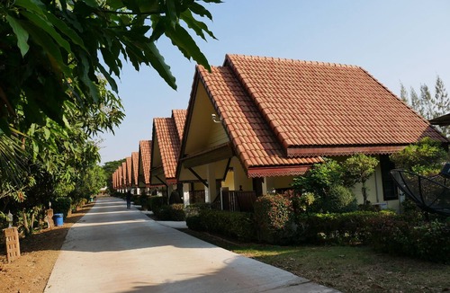 Nong Khai Hotel | Suanluang Garden View Resort