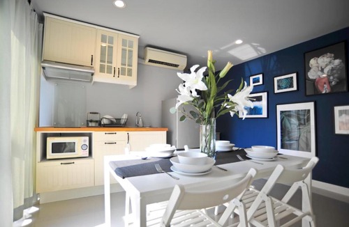 Nana Apartment | Sukhumvit Boutique Suite : Soi 13/10min. from BTS Nana station