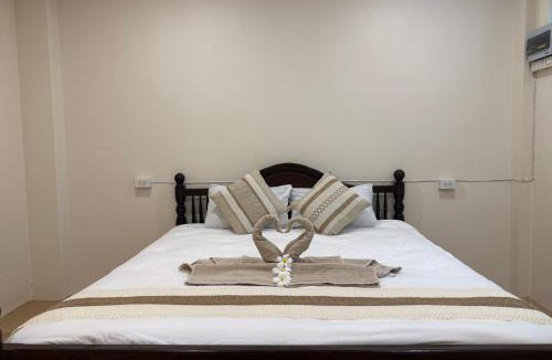 Haad Rin Hostel | Summer Sand