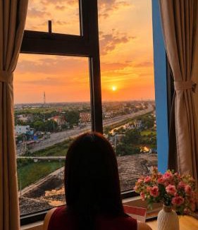 Phu Ly Apartment | Sun Urban Art Residence Nature View