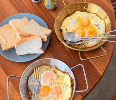 Vientiane Prefecture Apartment | Sunin Garden Cafe Homestay