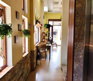 Hue City Centre Hotel | Sunny C Hotel