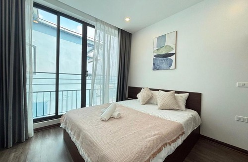 Nhat Tan Apartment | Sunny Haven Apartment