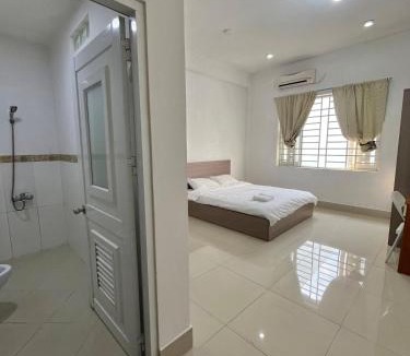 Tan Thuan Tay Apartment | Sunny Studio District 7 next to LotteMart
