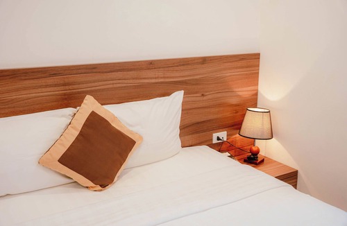 My Đinh Hotel | Sunrise Window Deluxe Room with My Dinh Stadium View – A89 Rosarian Hotel