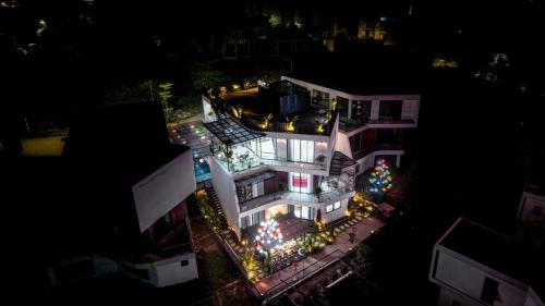Luong Son Apartment | Sunset Villa Legacy Hill Resort