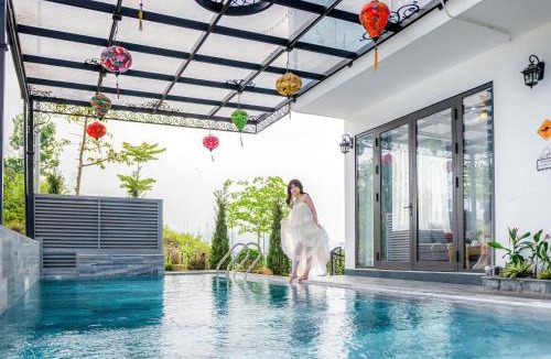 Luong Son Apartment | Sunset Villa Legacy Hill Resort