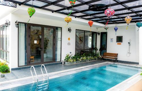 Luong Son Apartment | Sunset Villa Legacy Hill Resort