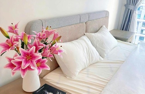 District 9 Apartment | T&T stay MCP A 2BR 2WC Free Gym,Pool