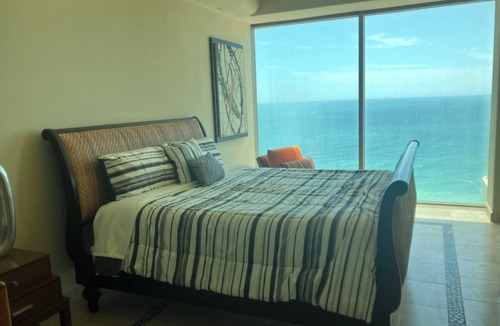 Las Conchas Resort | Tessoro at Las Conchas 902 - Elegant beach front condo