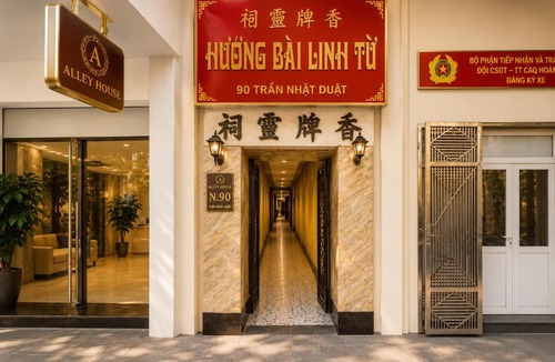 Hang Buom Hotel | The Alley House 90 Trần Nhật Duật