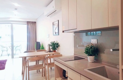 Thang Tam Hotel | The apartment has full amenities such as , especially very close to the beach