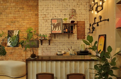 Bui Thi Xuan Apartment | The Artist Raw Brick Studio | 2BR - 1 Sofa Bed - 5 mins to Bui Vien