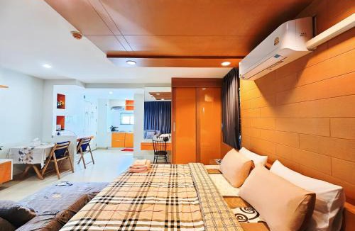 Ban Bang Saen Apartment | The Beach Bangsaen Condo 327-27