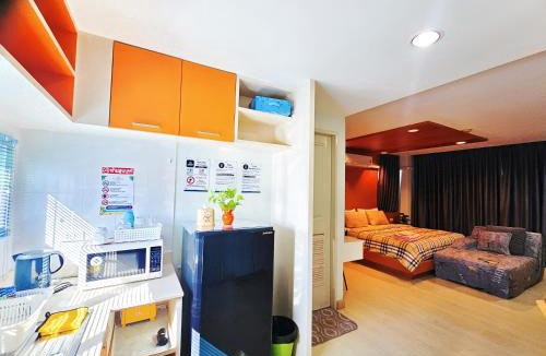 Ban Bang Saen Apartment | The Beach Bangsaen Condo 327-27