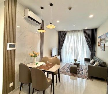 Thuan An Apartment | The Emerald Gofl View