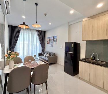 Thuan An Apartment | The Emerald Gofl View