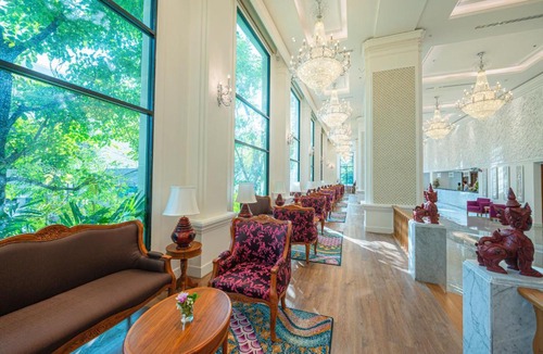 Chang Khlan Hotel | The Empress Premier Chiang Mai