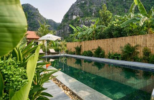 Hoa Lu Resort | The Greenary Garden