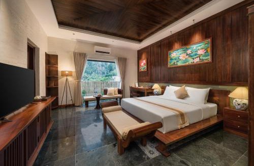 Hoa Lu Resort | The Greenary Garden